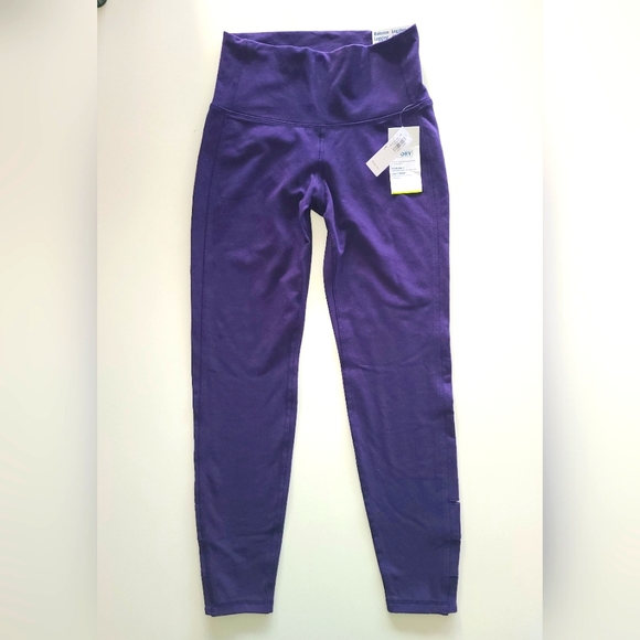 *NWT* Old Navy Balance Leggings - Picture 2 of 3